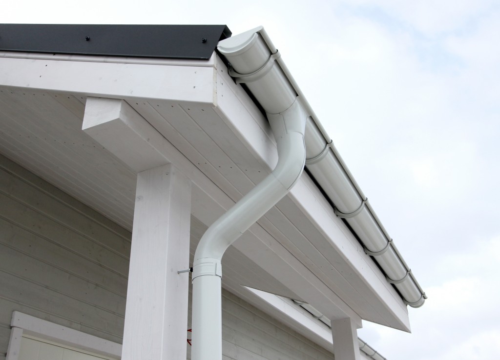 How 5-Inch and 6-Inch Gutters Compare - Leslie Porterfield